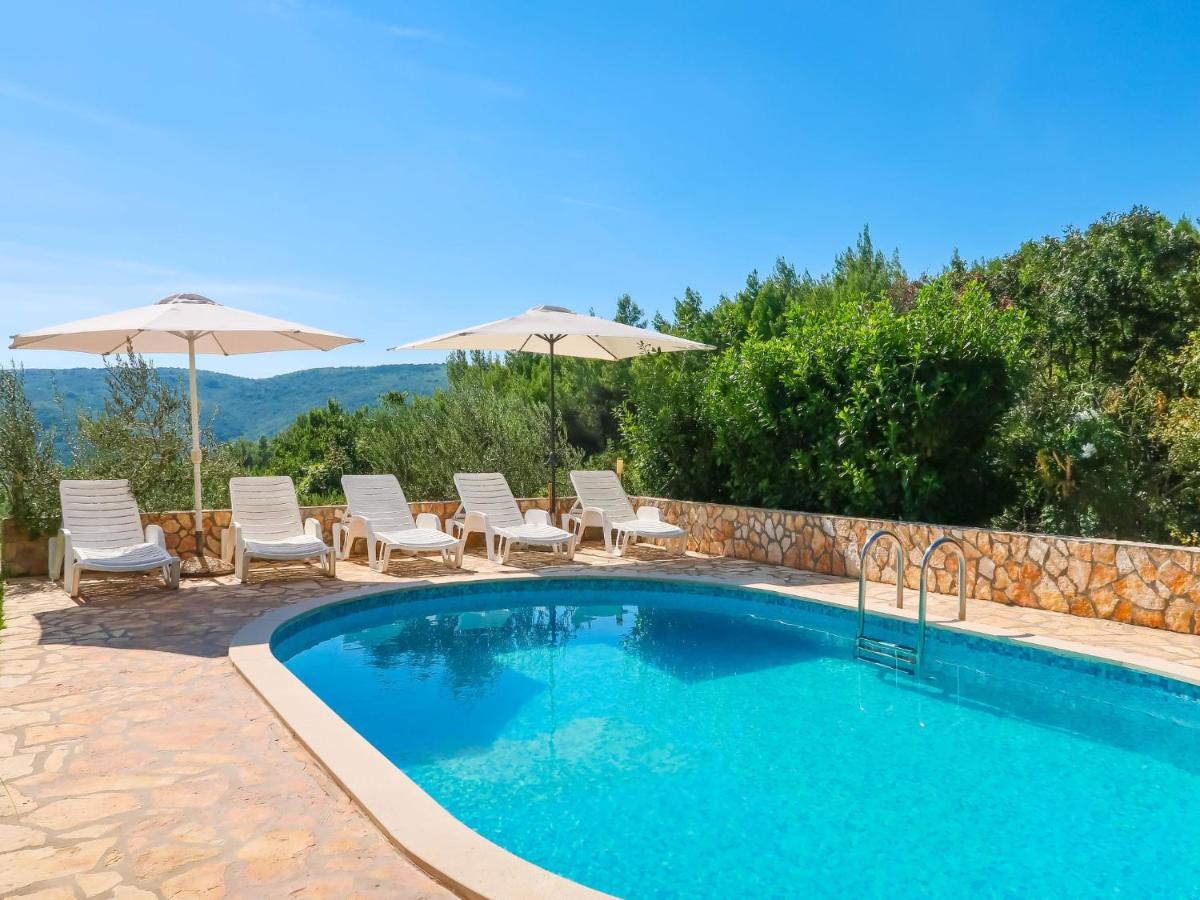 Chantal - Rac150 By Interhome