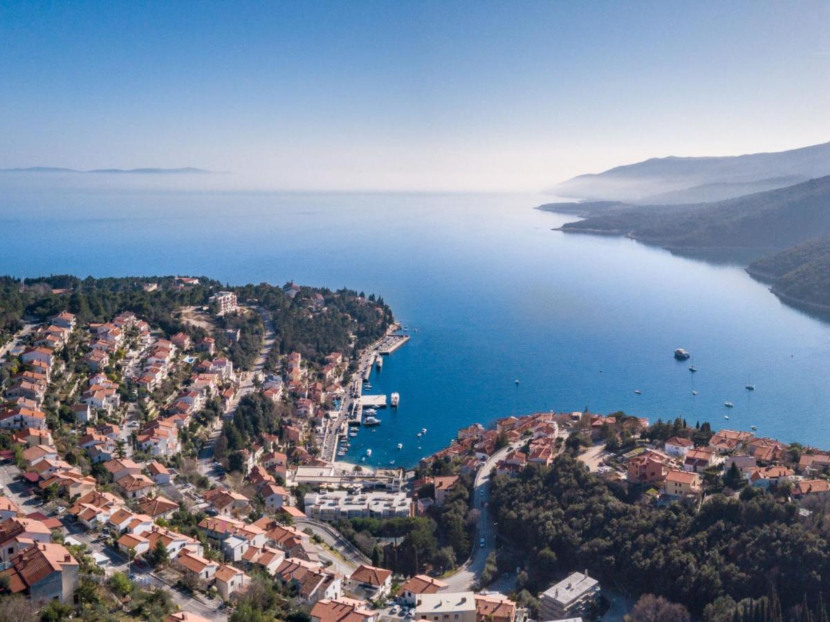 Chantal - Rac150 By Interhome * Rabac